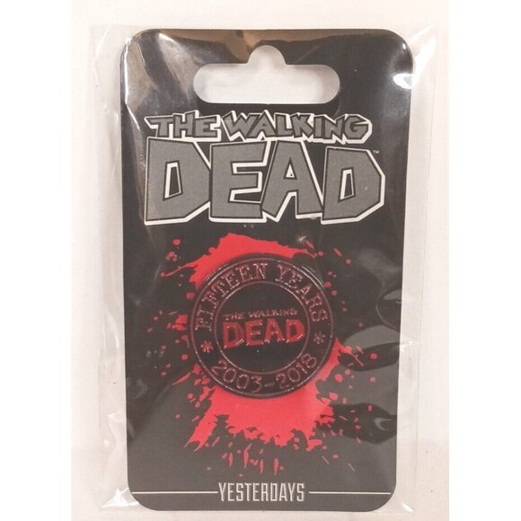 Skybound The Walking Dead Figurine Abraham With 15 Year Pin Factory Sealed - Picture 5 of 5